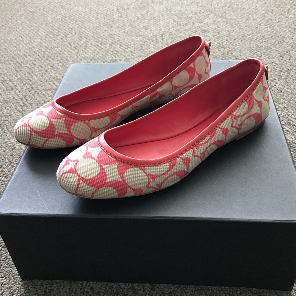 Coach flats